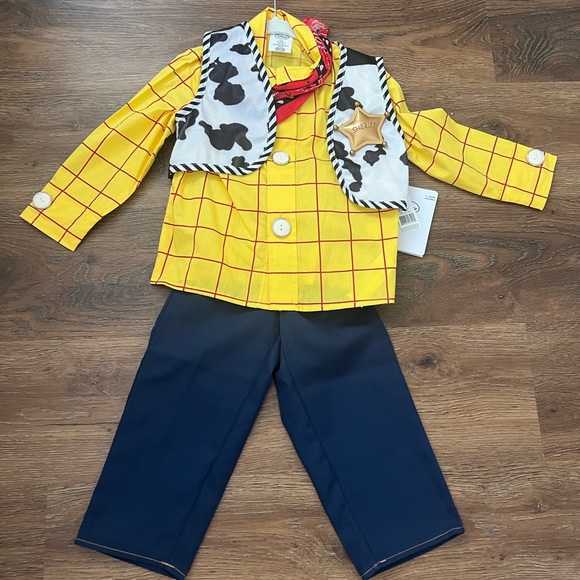 Disney Toy Story Woody Yellow Checkered Outfit - Picture 2 of 4